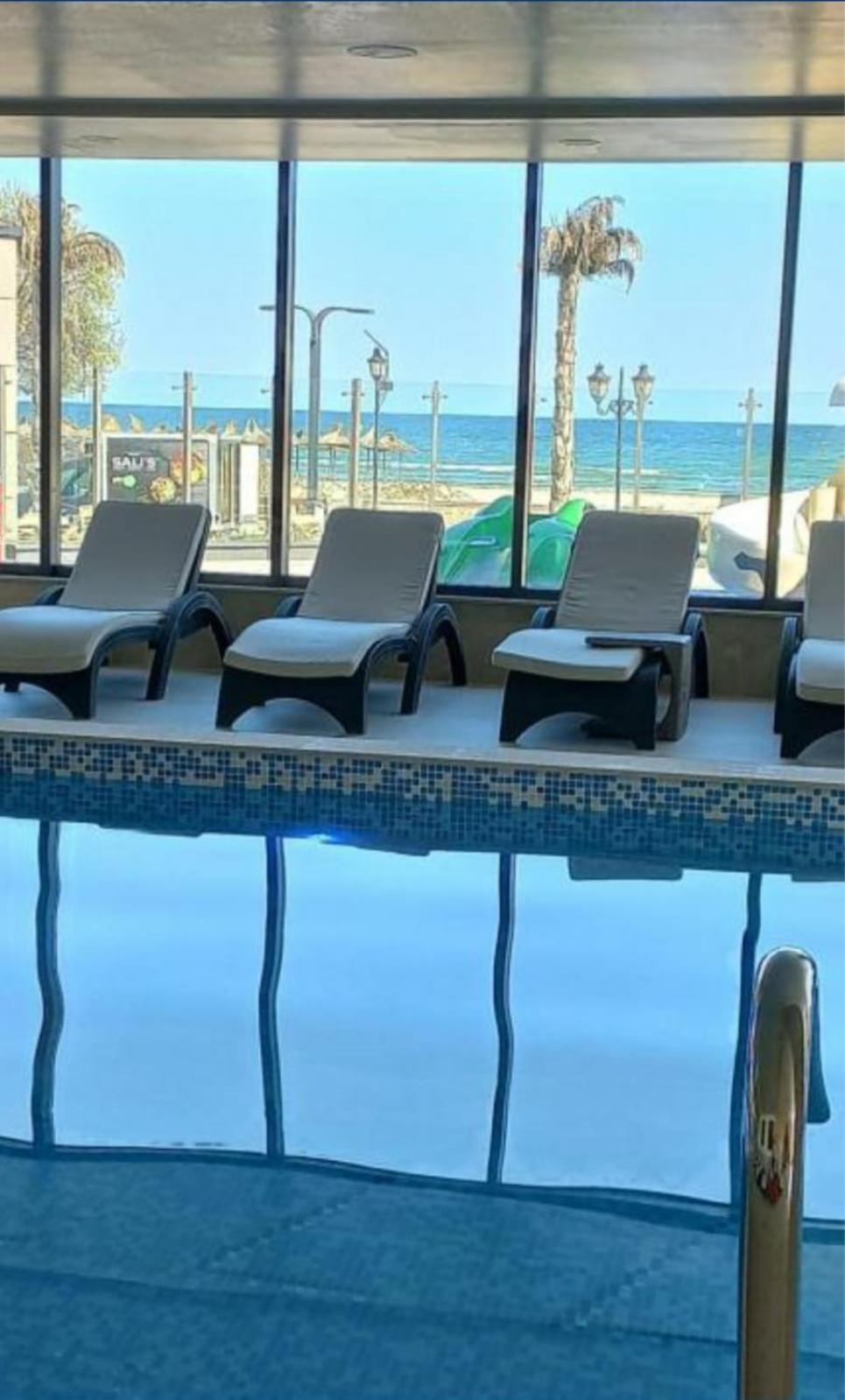 Alezzi Beach Vibe Family Studio With Spa Piscina Interioara Incalzita Sauna Jacuzzi Gym Năvodari Exterior foto